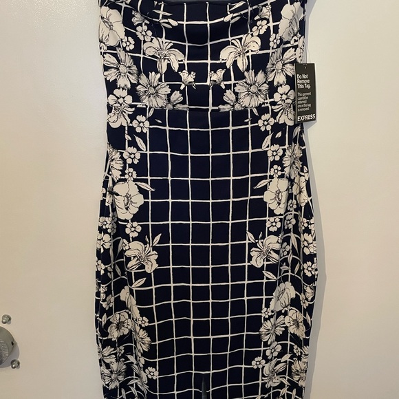 Express Strapless Navy with White Floral Print Dress - Picture 9 of 11